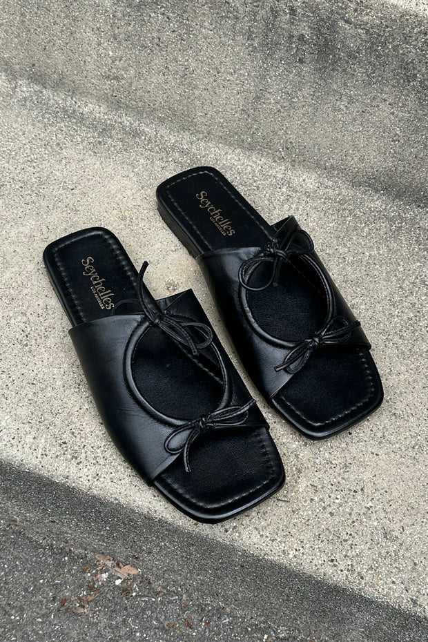 Seychelles Takes Two Sandals