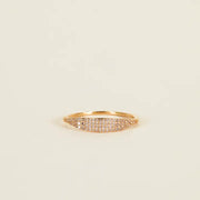 laurenly_jax_kelly_tapered_pave_ring