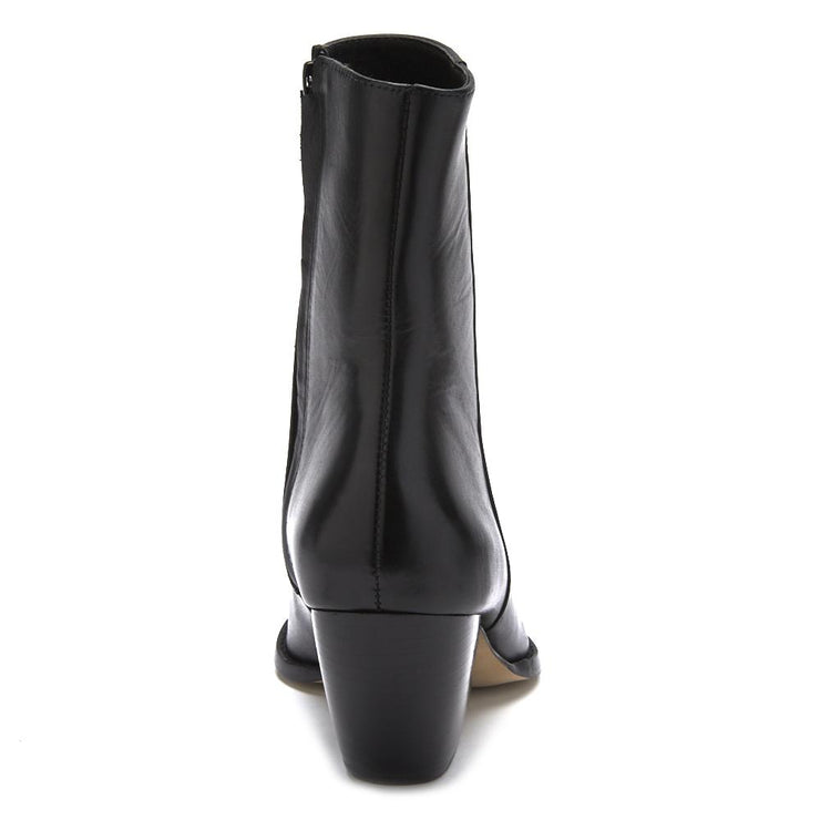 Matisse Caty Boot in Smooth Black Leather
