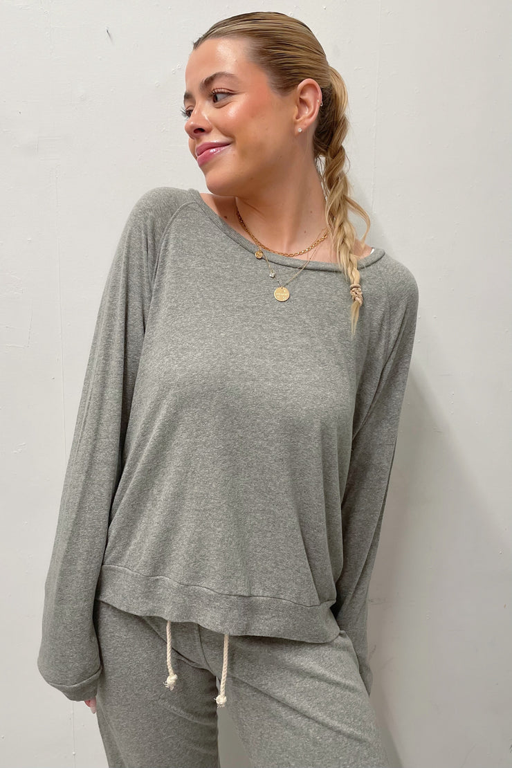 Perfect White Tee Heather Grey Pullover