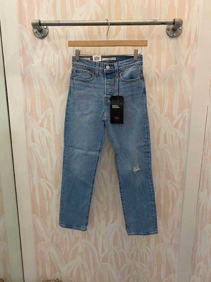 Levi's Wedgie Straight in Tango Blue