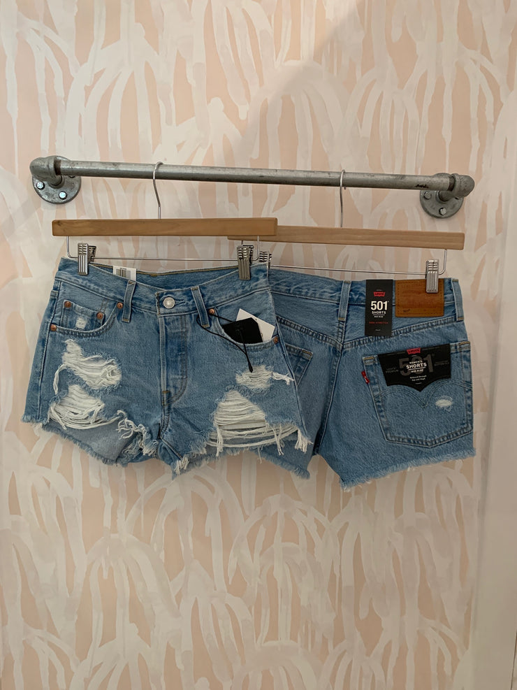 Levi's 501 Shorts in Luxor Lifts