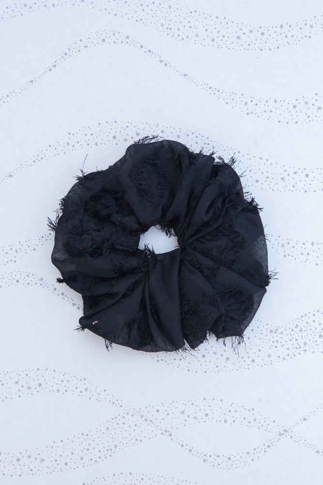 Kitsch Brunch XL Scrunchie in Frayed Black